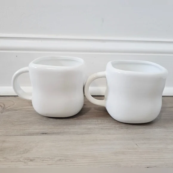 Target Bullseye Playground Christmas 2025 Ceramic Mug Set - Marshmallows - Picture 4 of 4